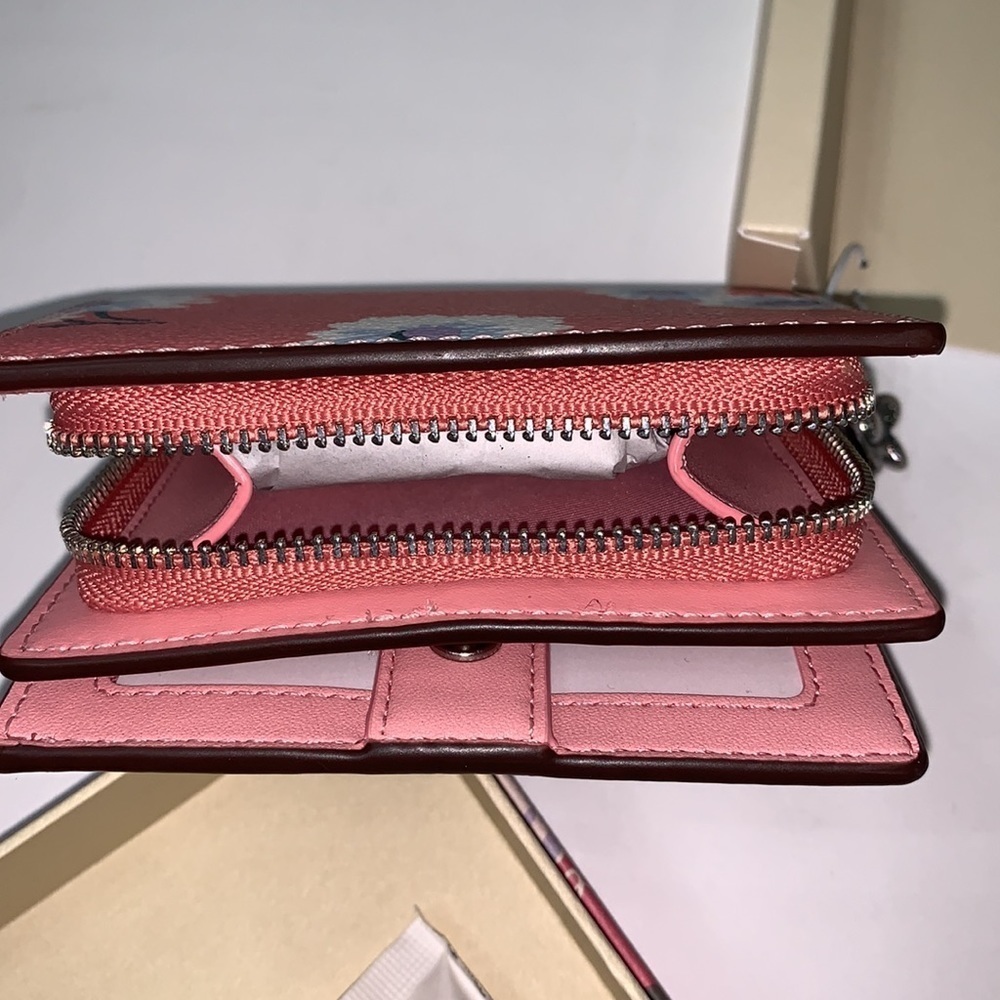 COACH BUBBLEGUM DAISY SNAP WALLET - Picture 9 of 12